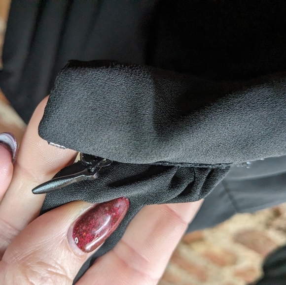 New York & Company 7th Avenue Black Wrap Flowy Top w/ Tie Waist & Side Zipper - Picture 4 of 11